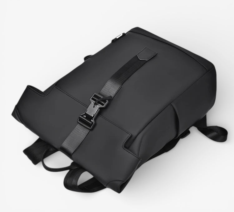 Sac à Dos Compact – PVC Résistant & Léger, Style Urbain